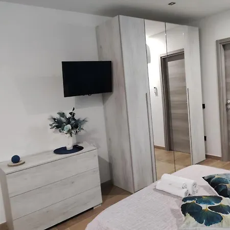 A Casa Di Lina